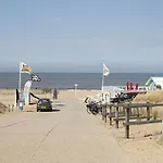 Holiday home Kusthuiskatwijk *